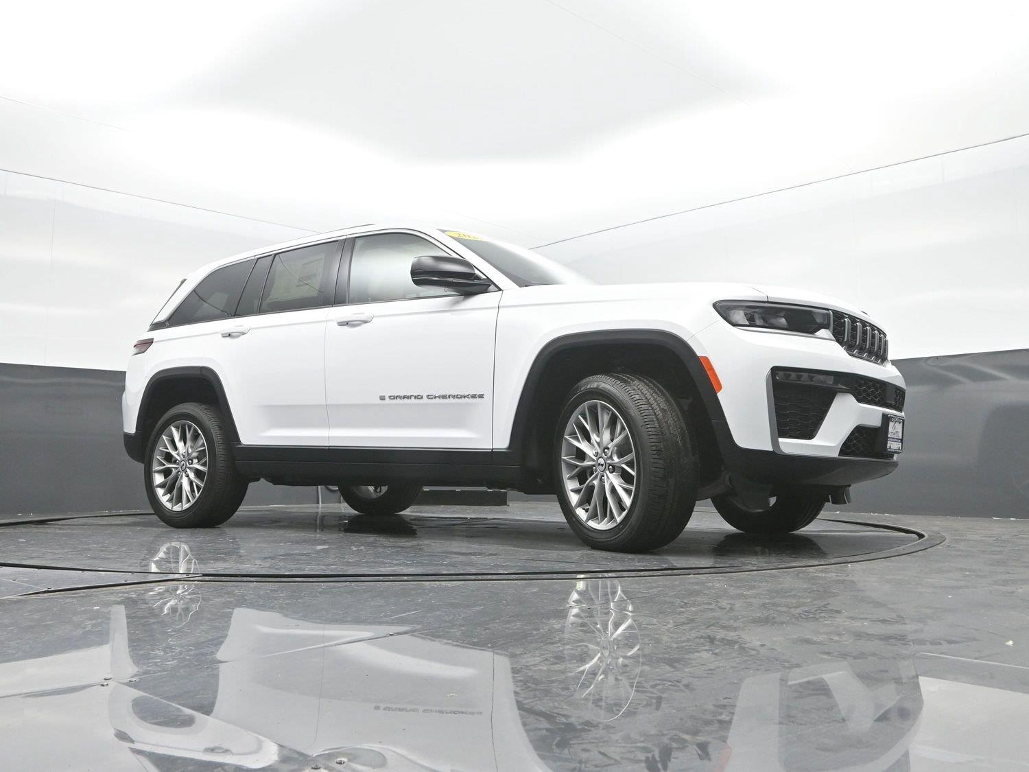 New 2027 Bright White Clearcoat Jeep Limited image 36