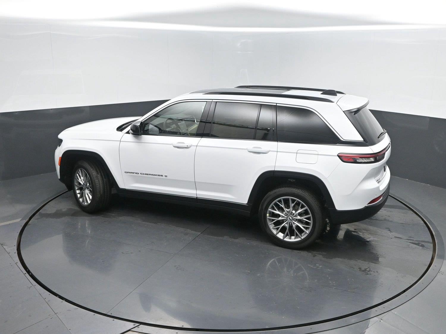 New 2027 Bright White Clearcoat Jeep Limited image 38