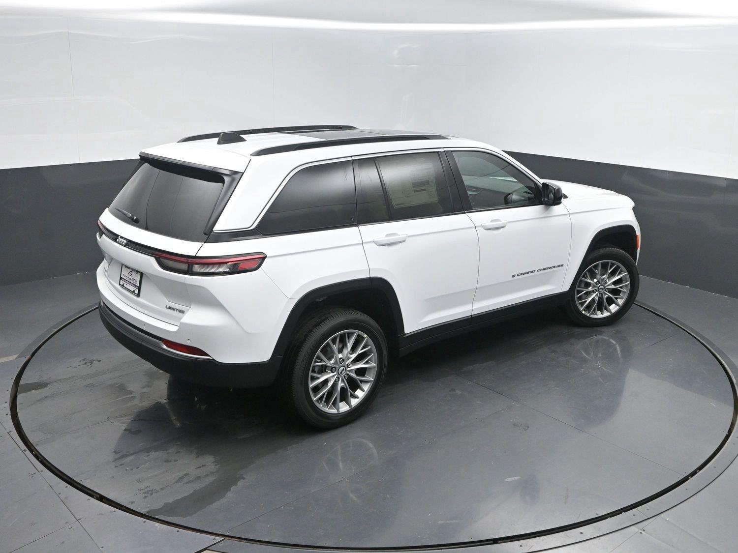 New 2027 Bright White Clearcoat Jeep Limited image 39