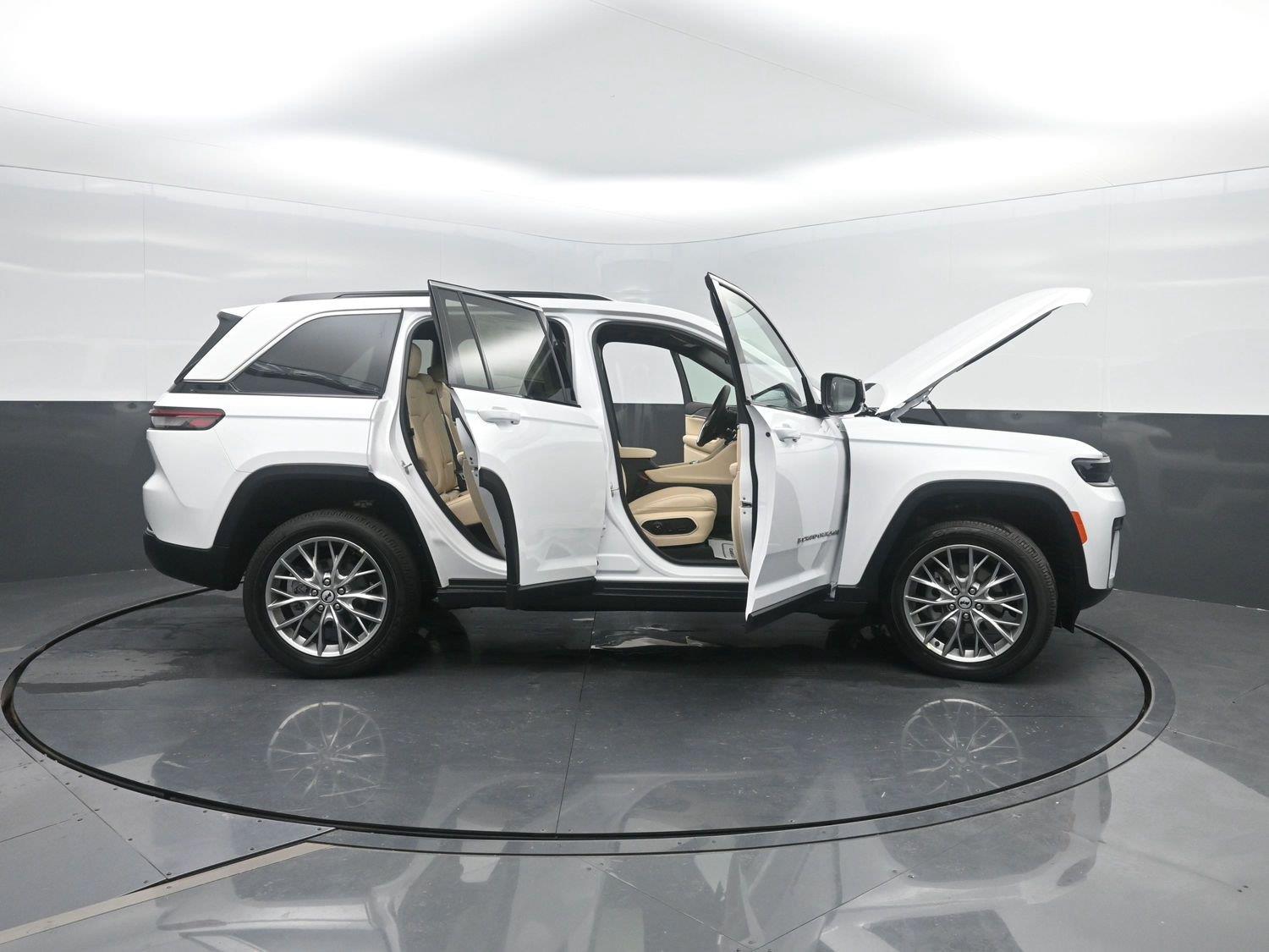 New 2027 Bright White Clearcoat Jeep Limited image 47