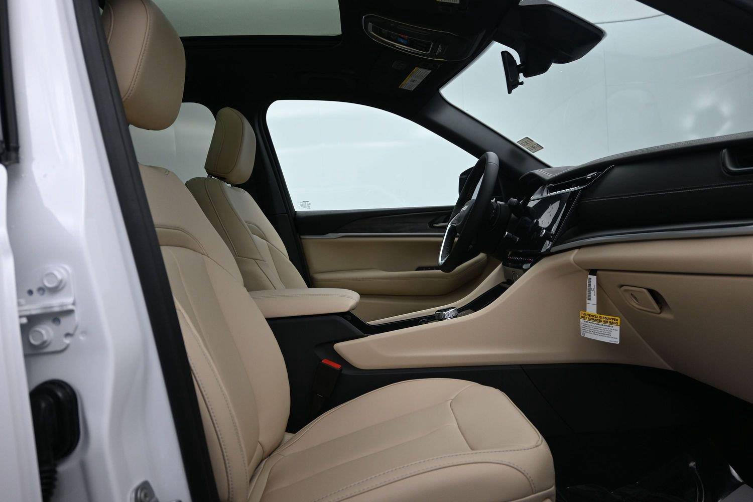 New 2027 Bright White Clearcoat Jeep Limited image 9