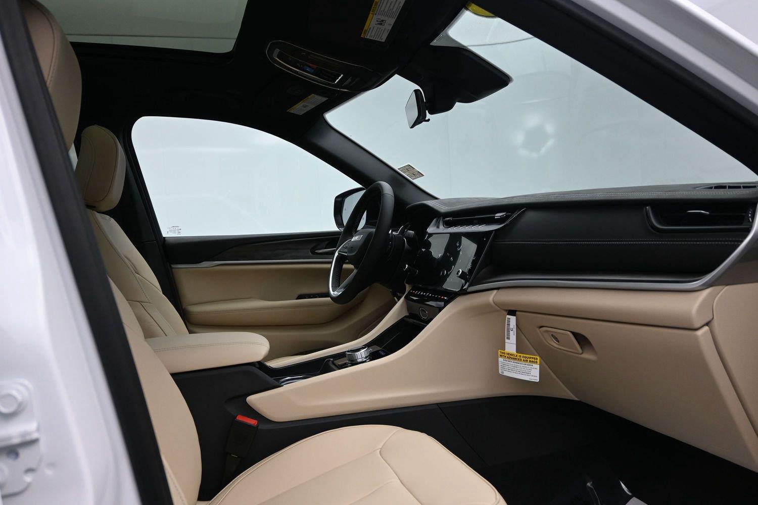 New 2027 Bright White Clearcoat Jeep Limited image 10