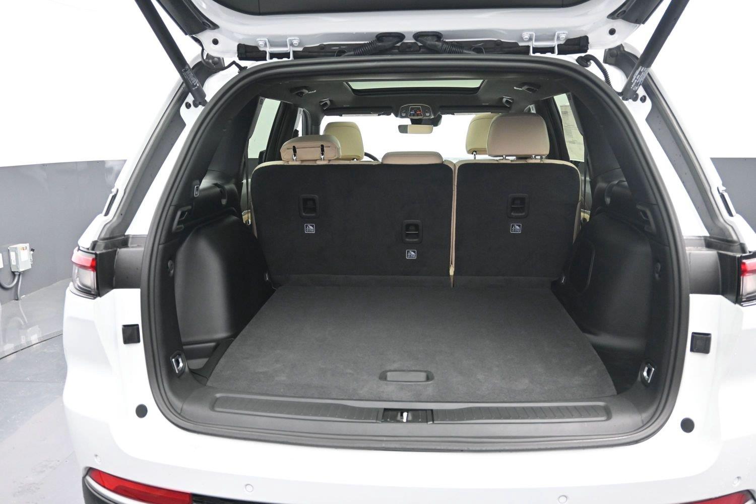 New 2027 Bright White Clearcoat Jeep Limited image 15