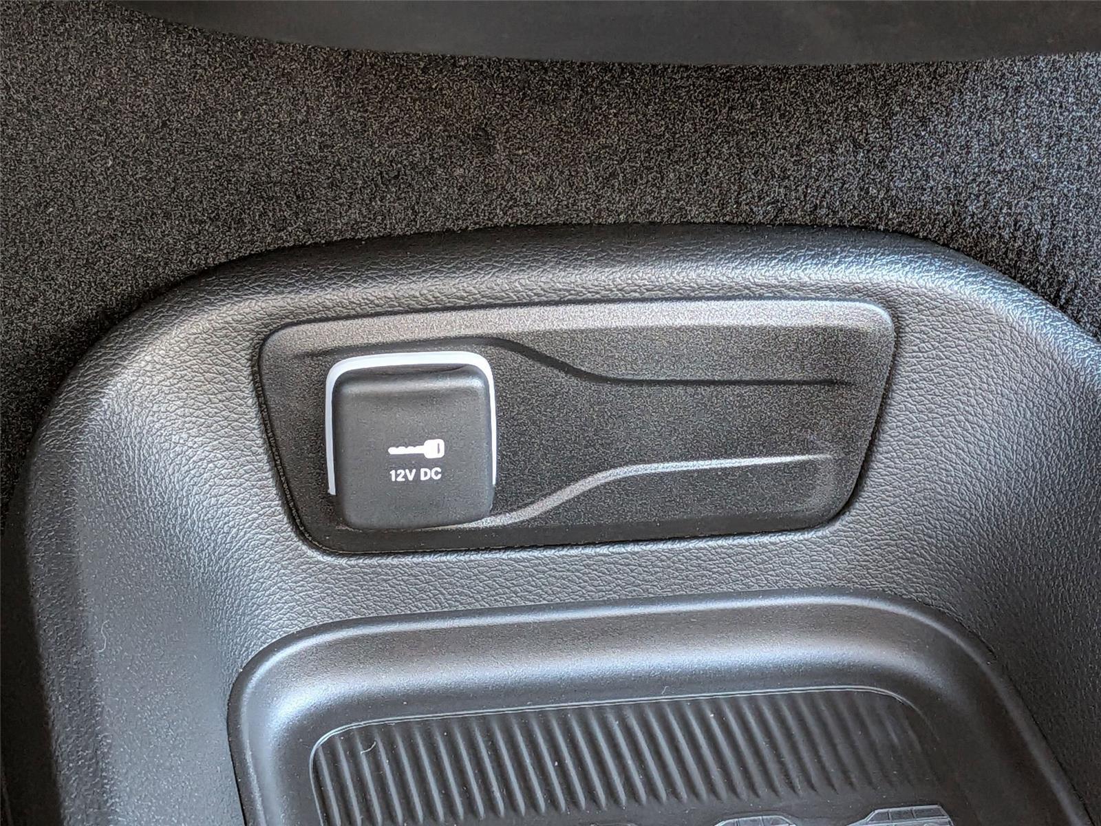 2026 Chrysler Pacifica Select - Photo 14