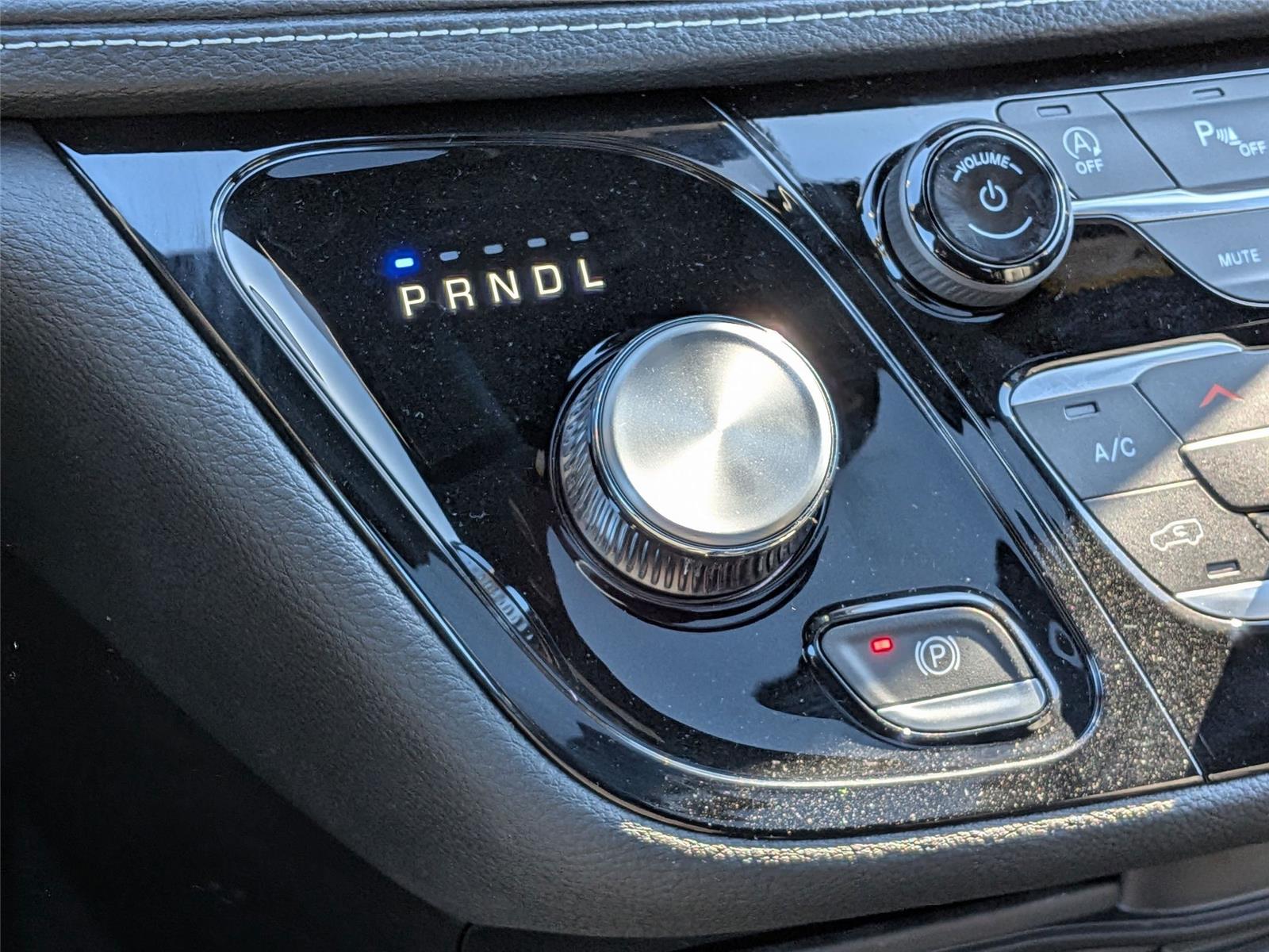 2026 Chrysler Pacifica Select - Photo 18