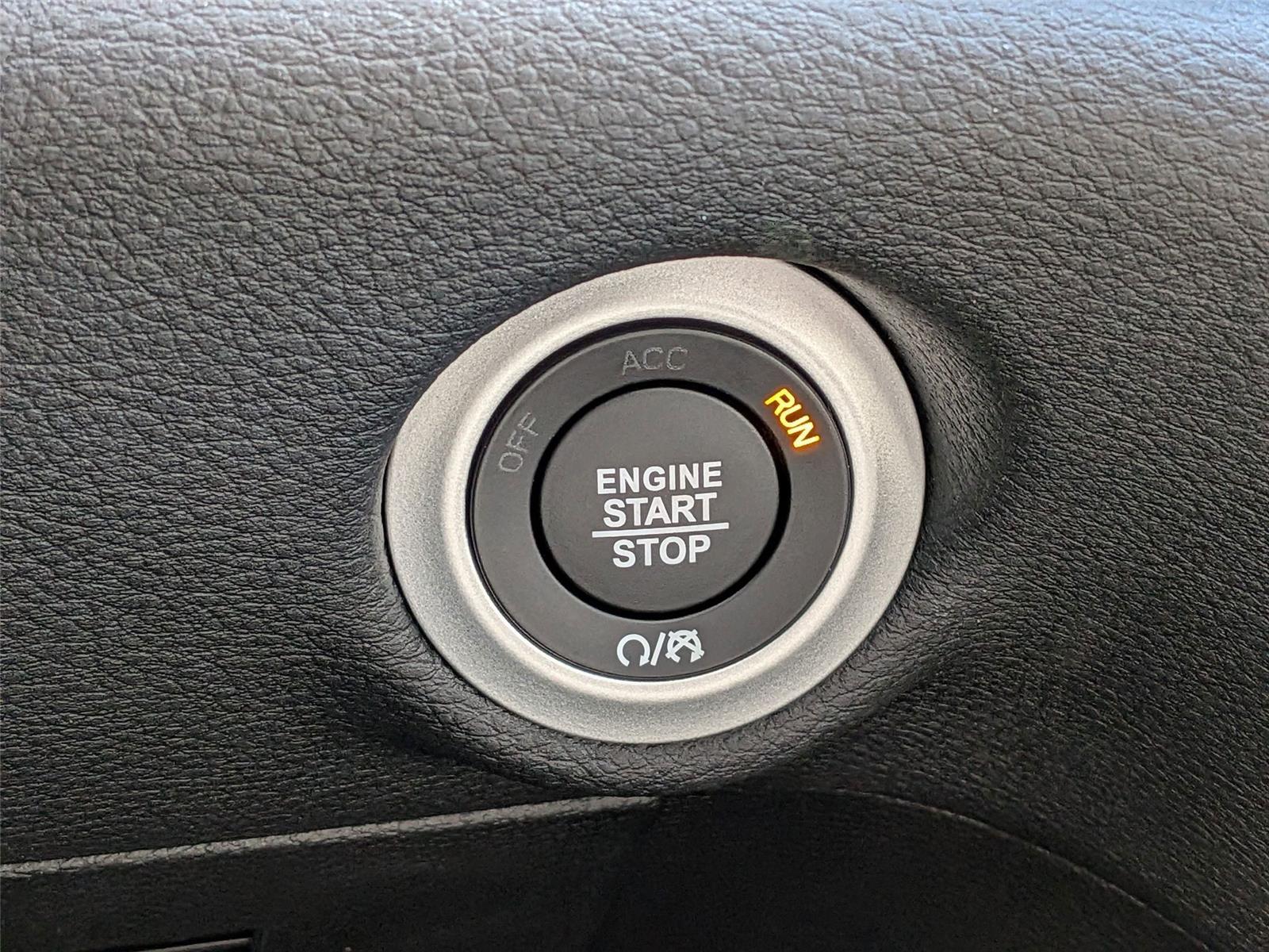 2026 Chrysler Pacifica Select - Photo 20
