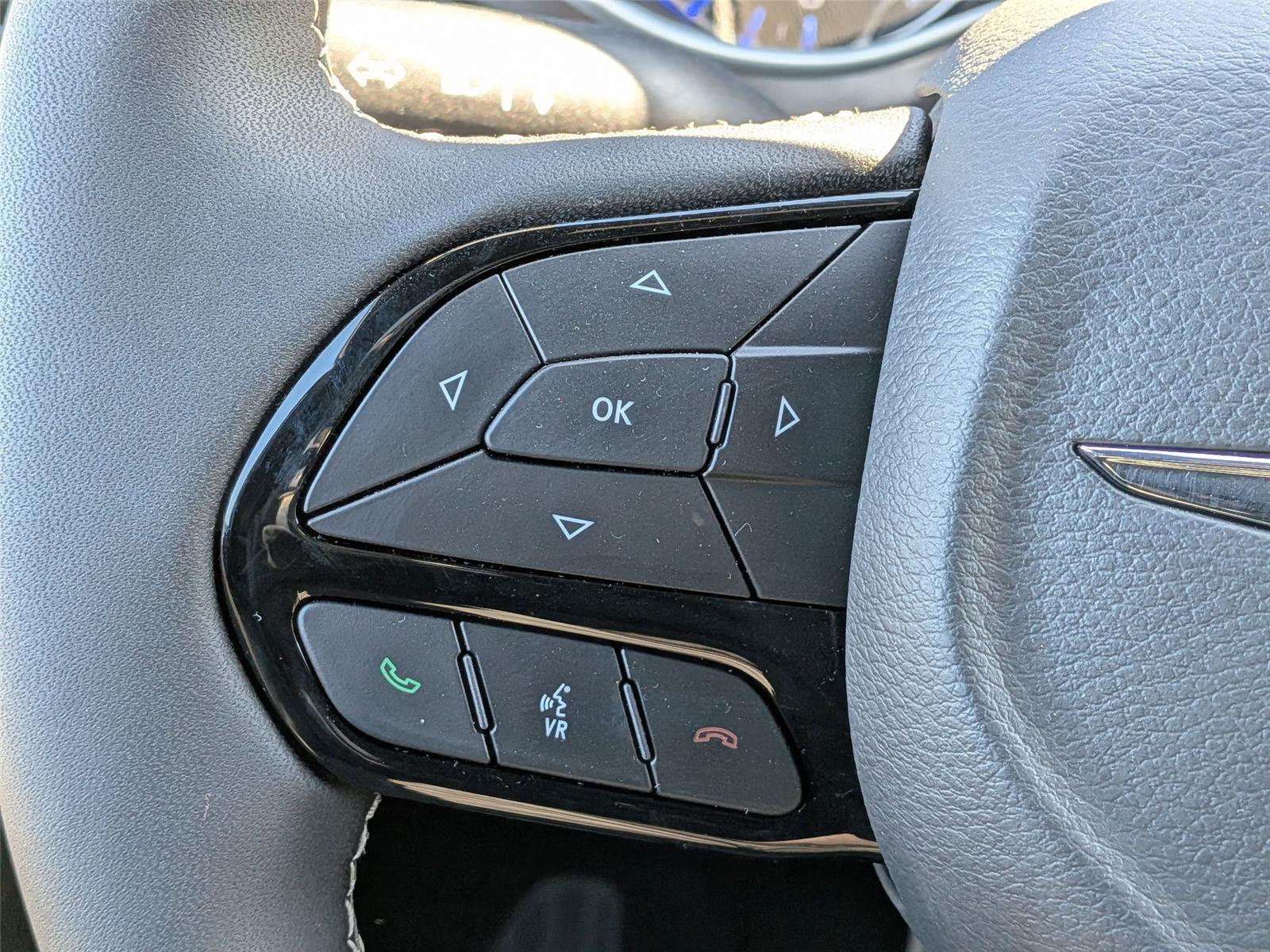 2026 Chrysler Pacifica Select - Photo 22