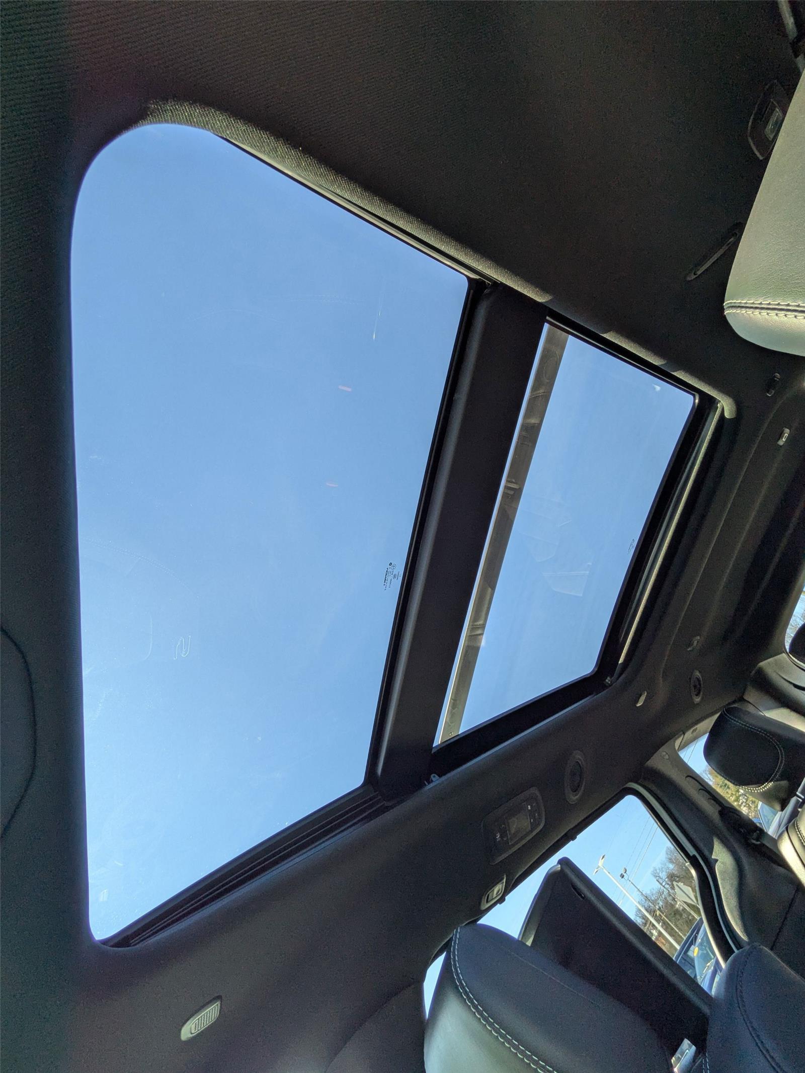 2026 Chrysler Pacifica Select - Photo 28