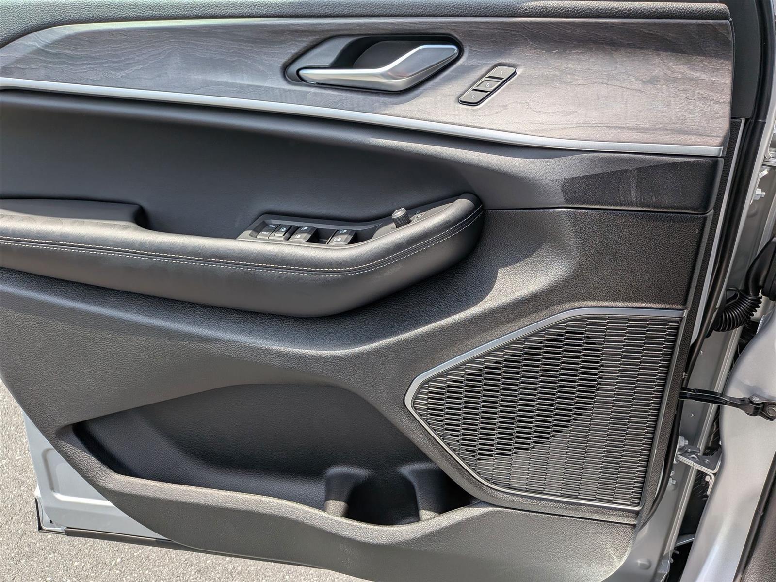 2025 Jeep Grand Cherokee L Limited - Photo 12