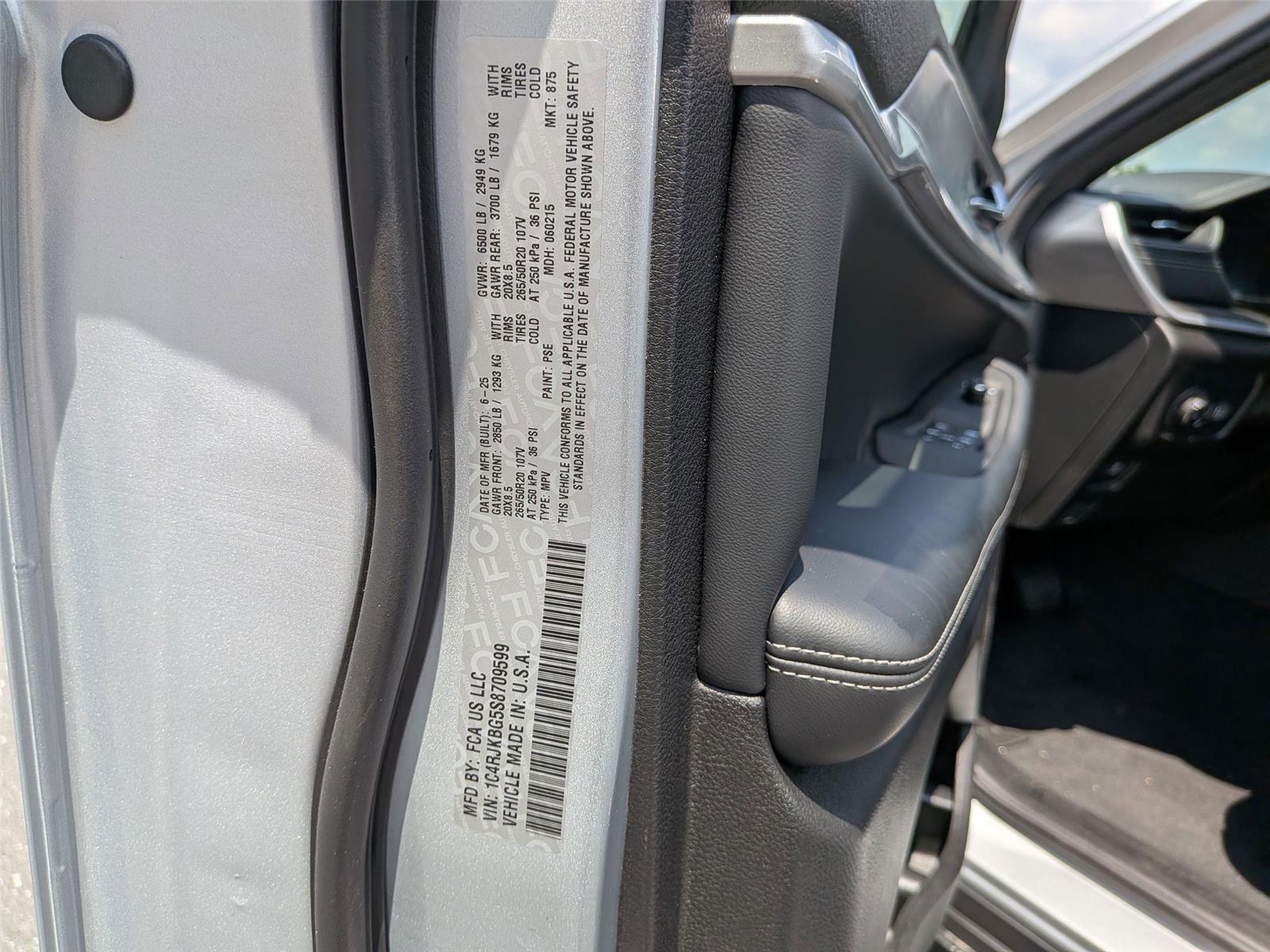 2025 Jeep Grand Cherokee L Limited - Photo 33