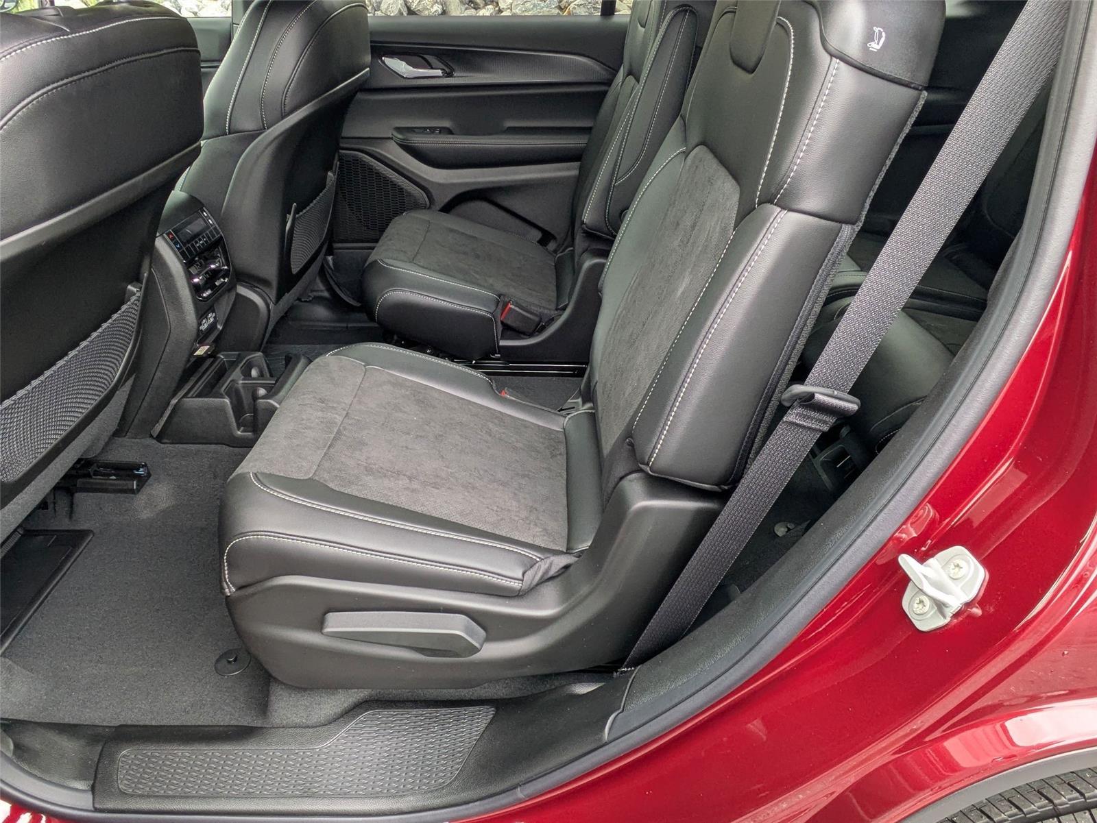 2025 Jeep Grand Cherokee L Altitude - Photo 25
