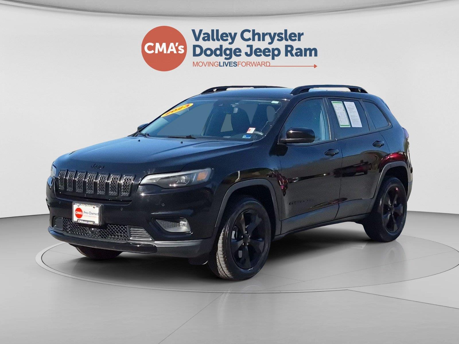 Diamond Black Crystal Pearlcoat 2023 Jeep Cherokee SUV / Crossover Four-Wheel Drive 9-Speed Automatic