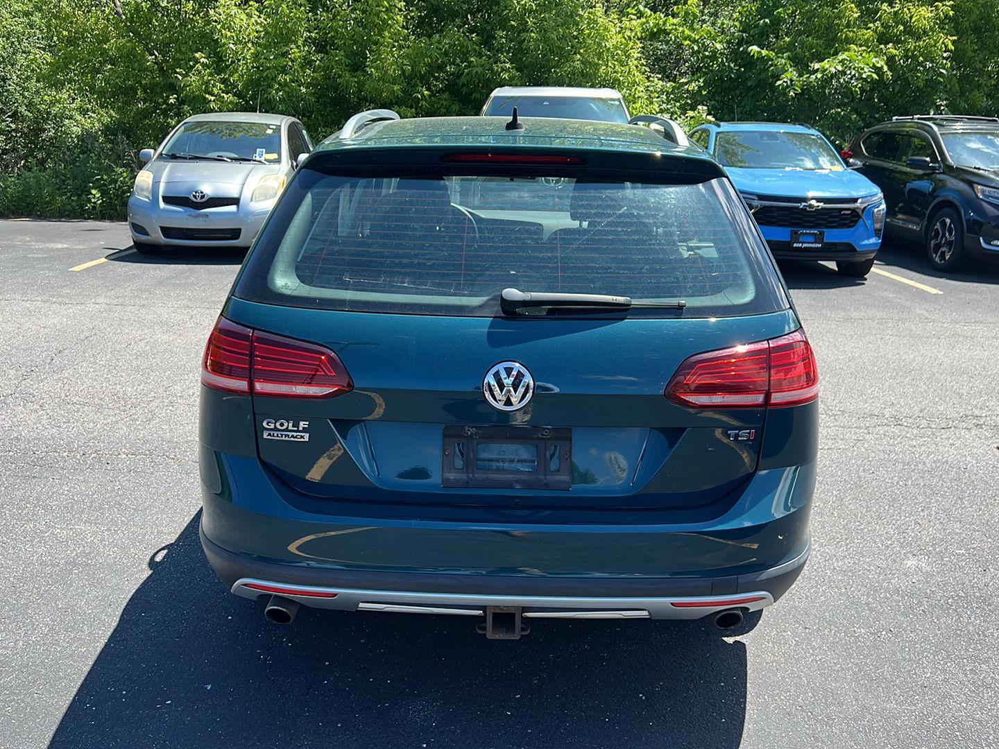 Used 2018 Great Falls Green Metallic Volkswagen S image 3