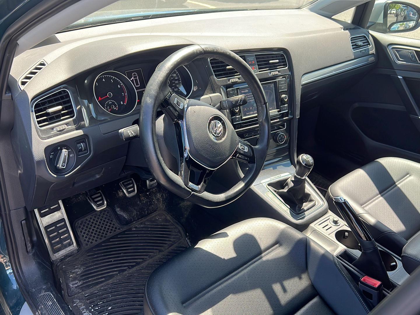 Used 2018 Great Falls Green Metallic Volkswagen S image 4