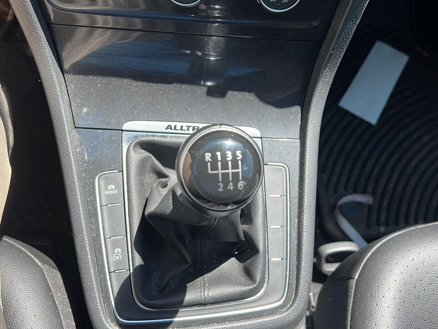 Used 2018 Great Falls Green Metallic Volkswagen S image 7