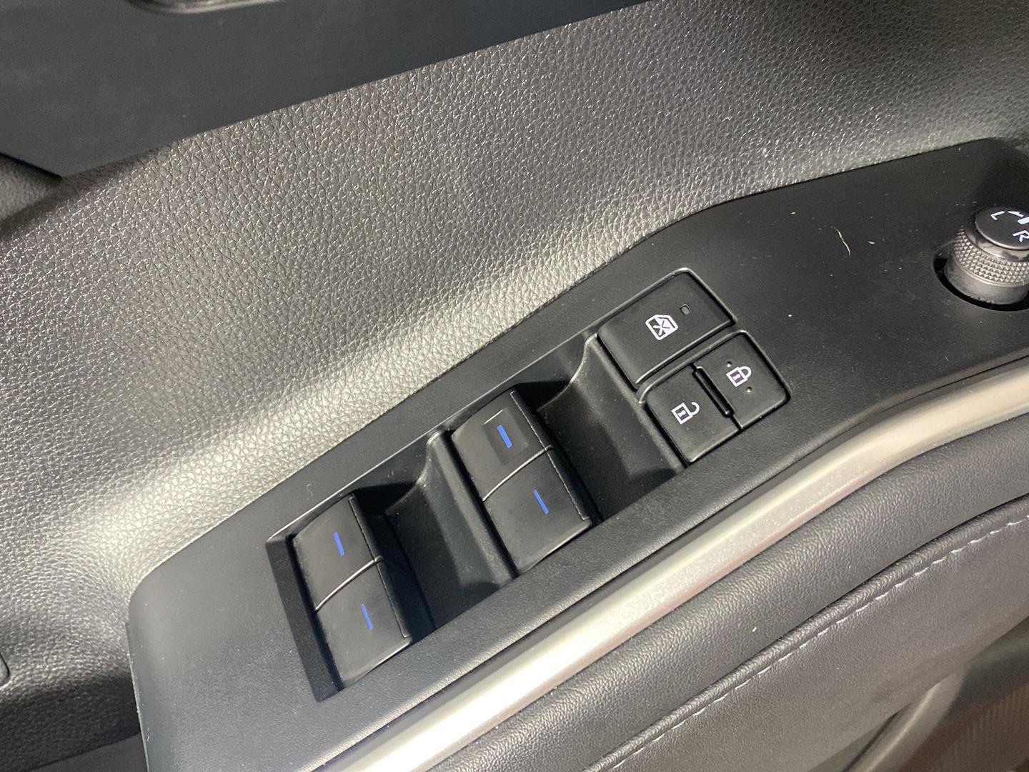 Used 2022 Pearl Toyota XLE image 24