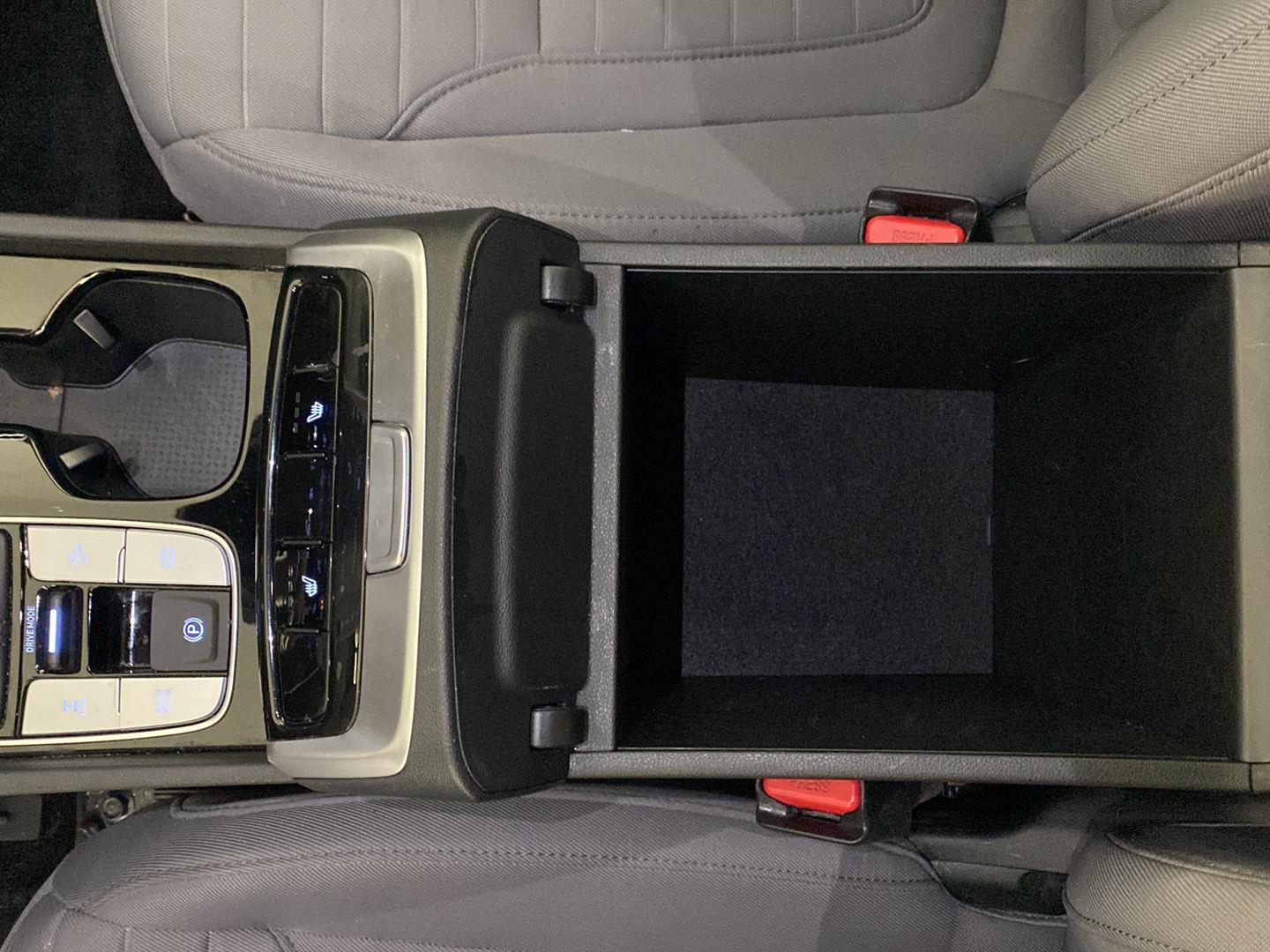 Used 2022 Ice White Hyundai SEL Premium image 8