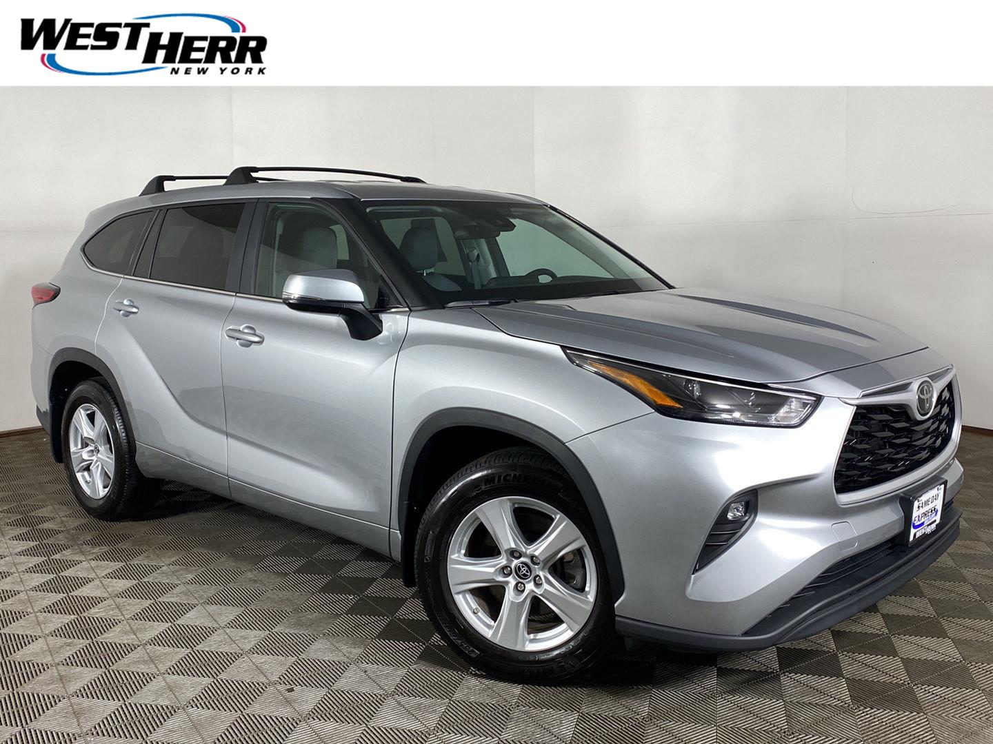 Celestial Silver Metallic 2023 Toyota Highlander SUV / Crossover All-Wheel Drive Automatic