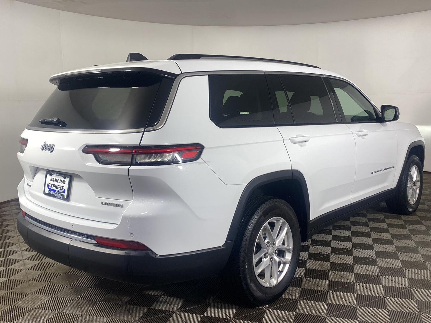 Used 2023 Bright White Clearcoat Jeep Laredo image 6