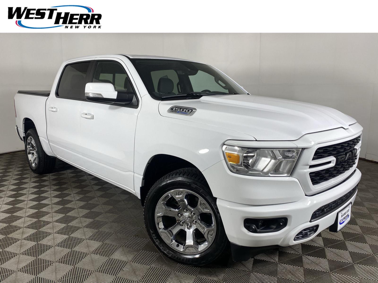 Bright White Clearcoat 2022 RAM 1500 Pickup Truck Four-Wheel Drive 8-Speed Automatic