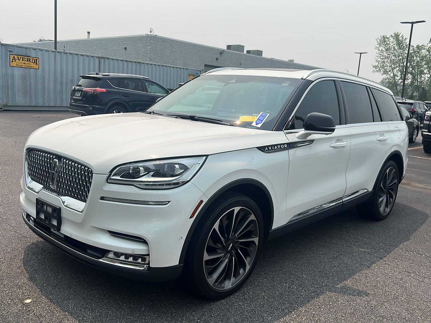 Used 2020 Pristine White Metallic Tri-Coat Lincoln Reserve image 2