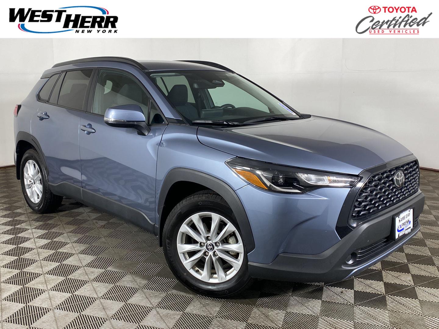 2024 Toyota Corolla Cross LE