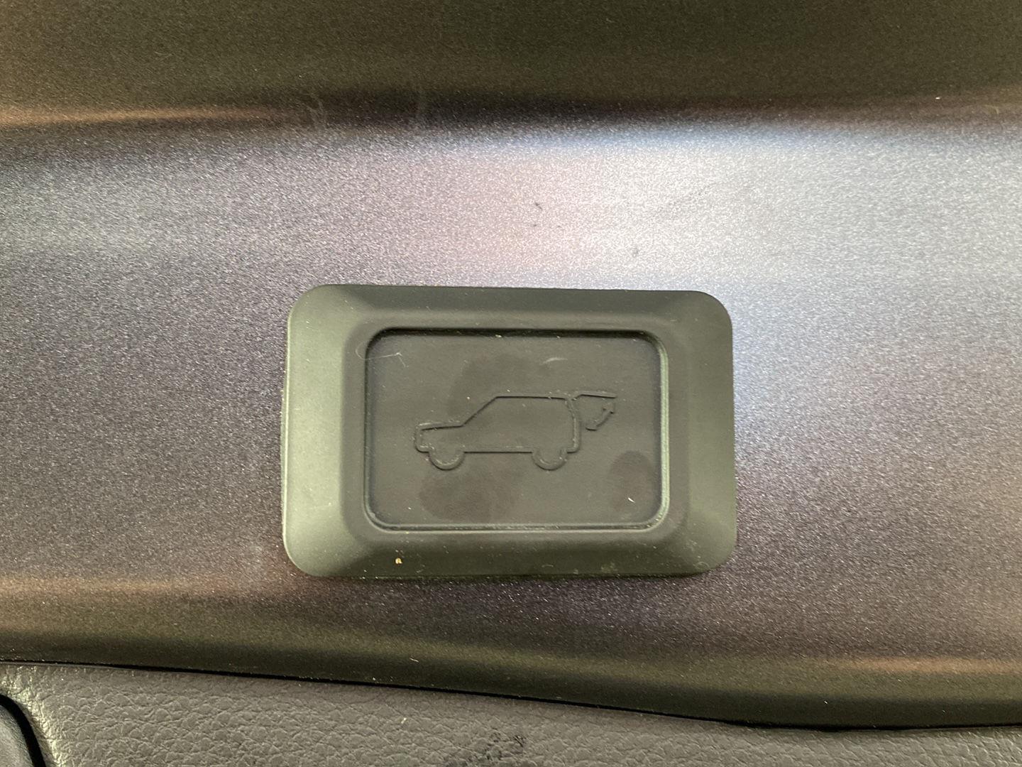 Certified Used 2025 Magnetic Gray Metallic Toyota XLE image 28