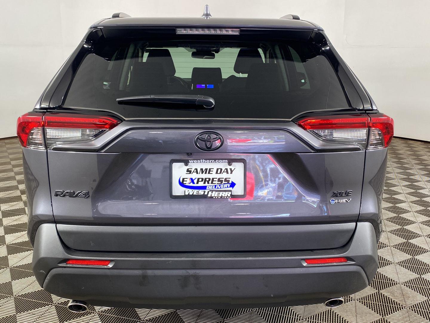 Certified Used 2025 Magnetic Gray Metallic Toyota XLE image 5