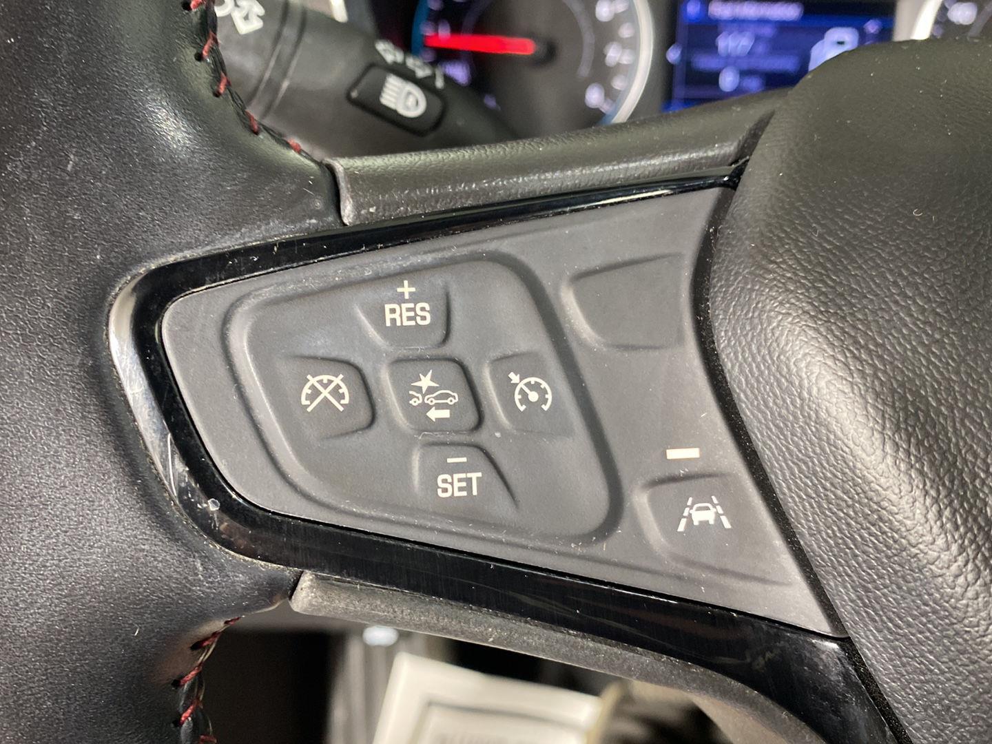 Used 2022 Summit White Chevrolet RS image 19