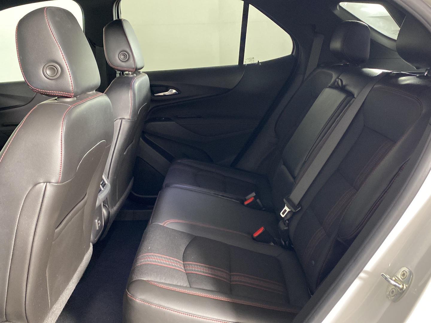 Used 2022 Summit White Chevrolet RS image 24