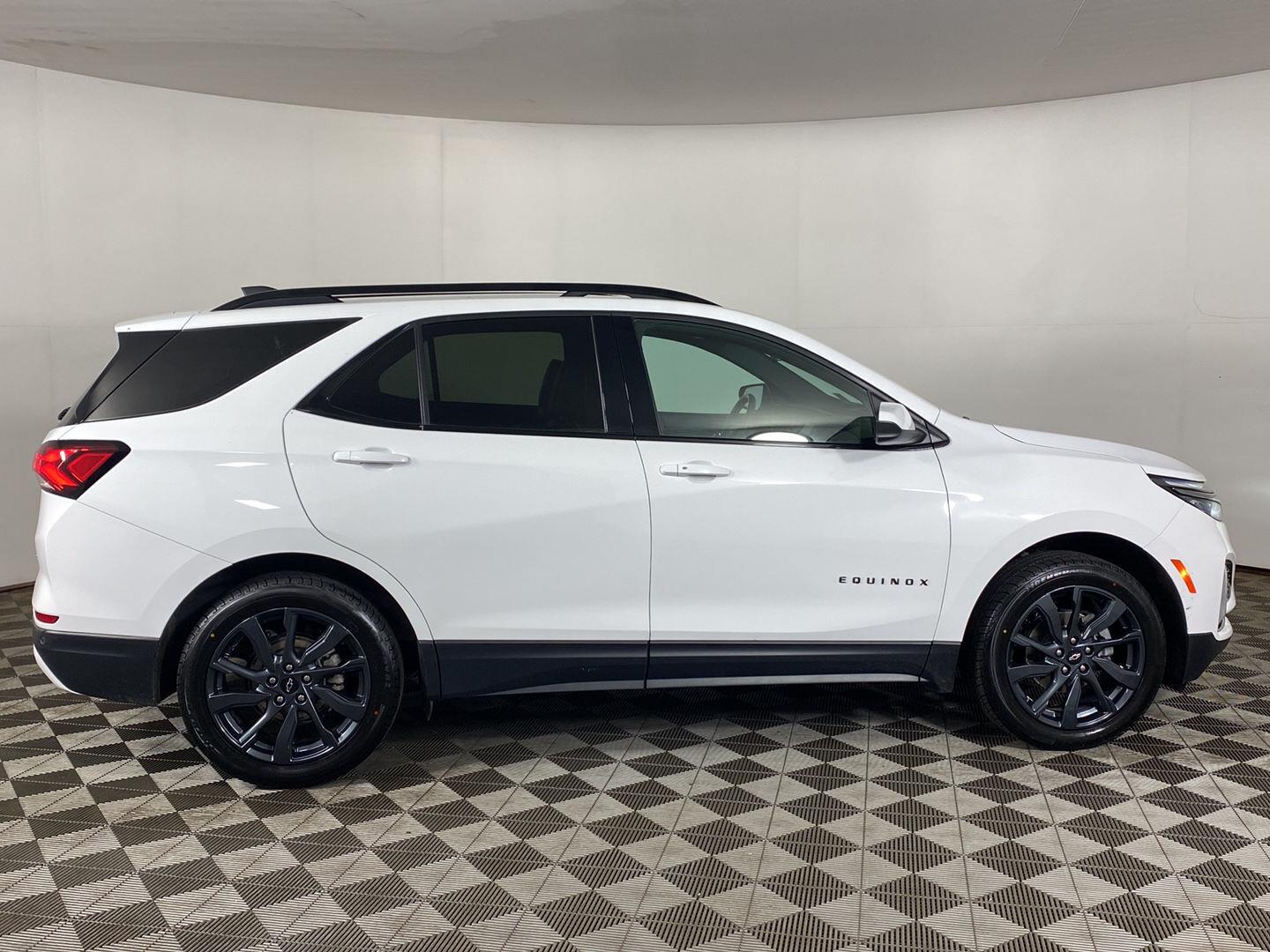 Used 2022 Summit White Chevrolet RS image 7