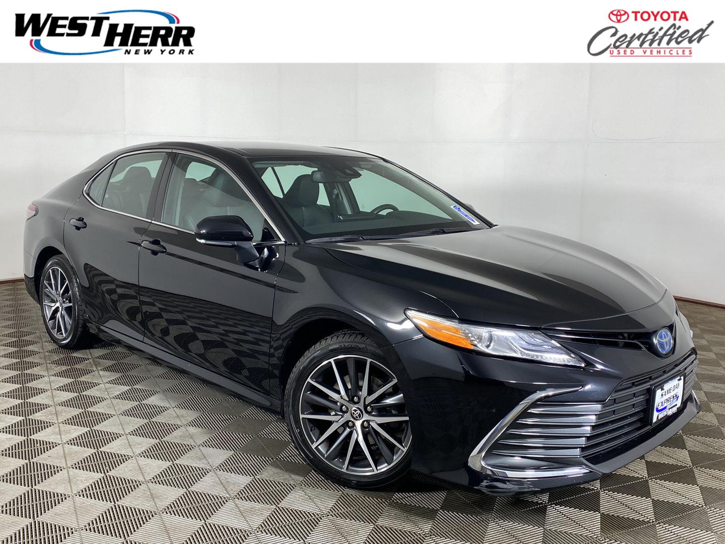 2023 Toyota Camry Hybrid XLE FWD