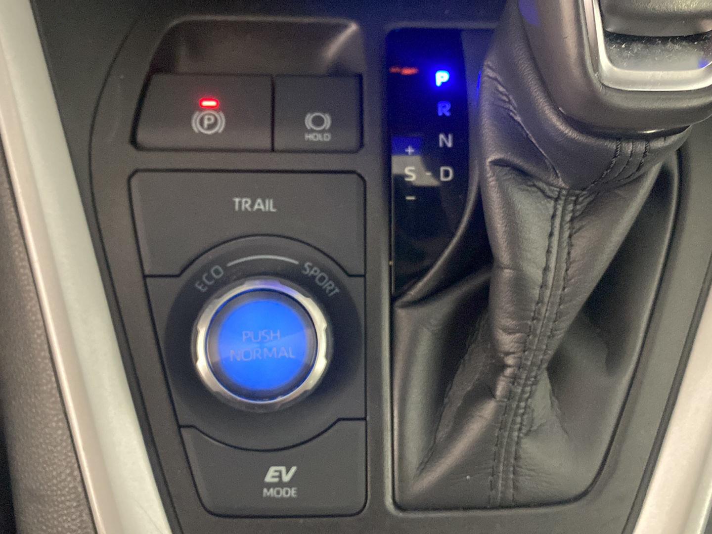 Certified Used 2023 Wind Chill Pearl Toyota Limited image 18