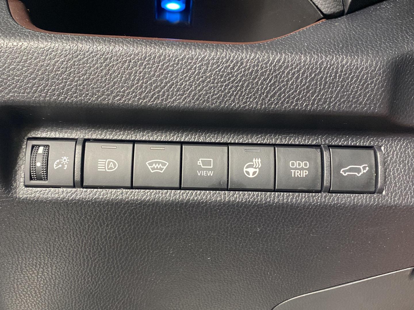 Certified Used 2023 Wind Chill Pearl Toyota Limited image 24
