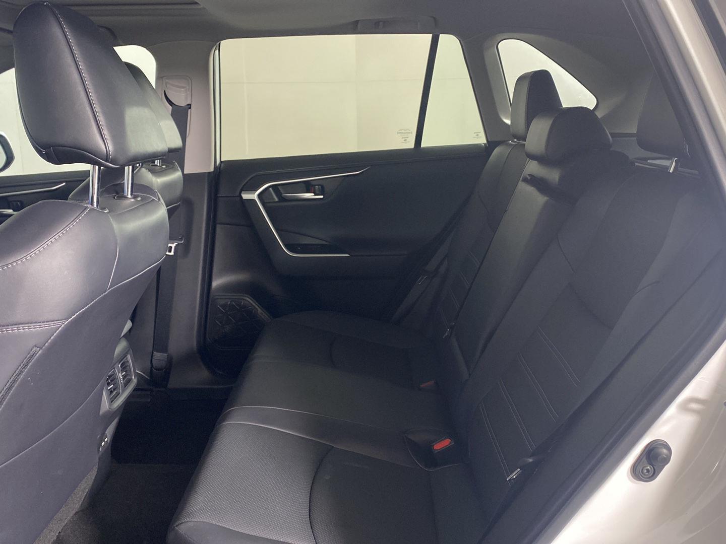 Certified Used 2023 Wind Chill Pearl Toyota Limited image 28