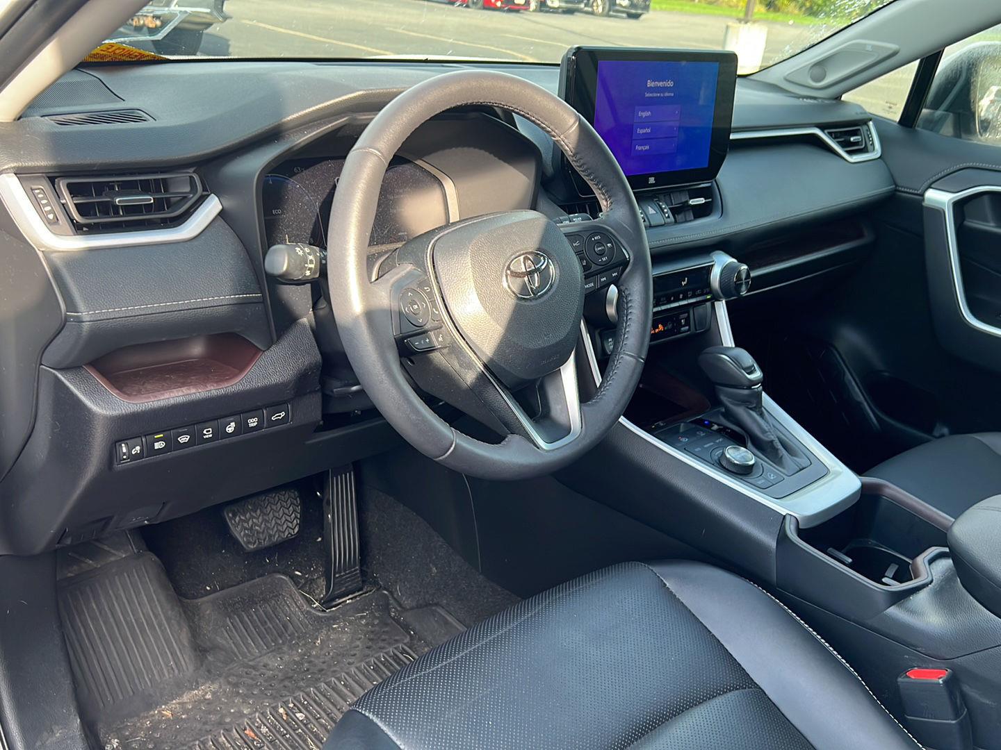 Certified Used 2024 Wind Chill Pearl Toyota Limited image 4