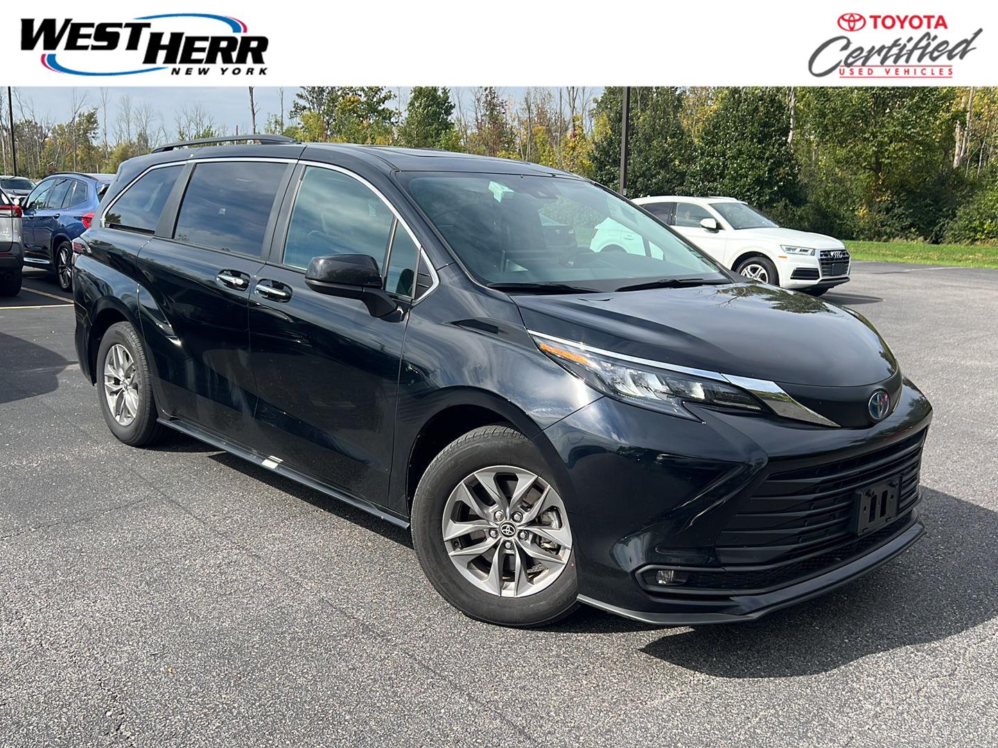 Midnight Black Metallic 2025 Toyota Sienna Minivan Front-Wheel Drive Continuously Variable Transmission