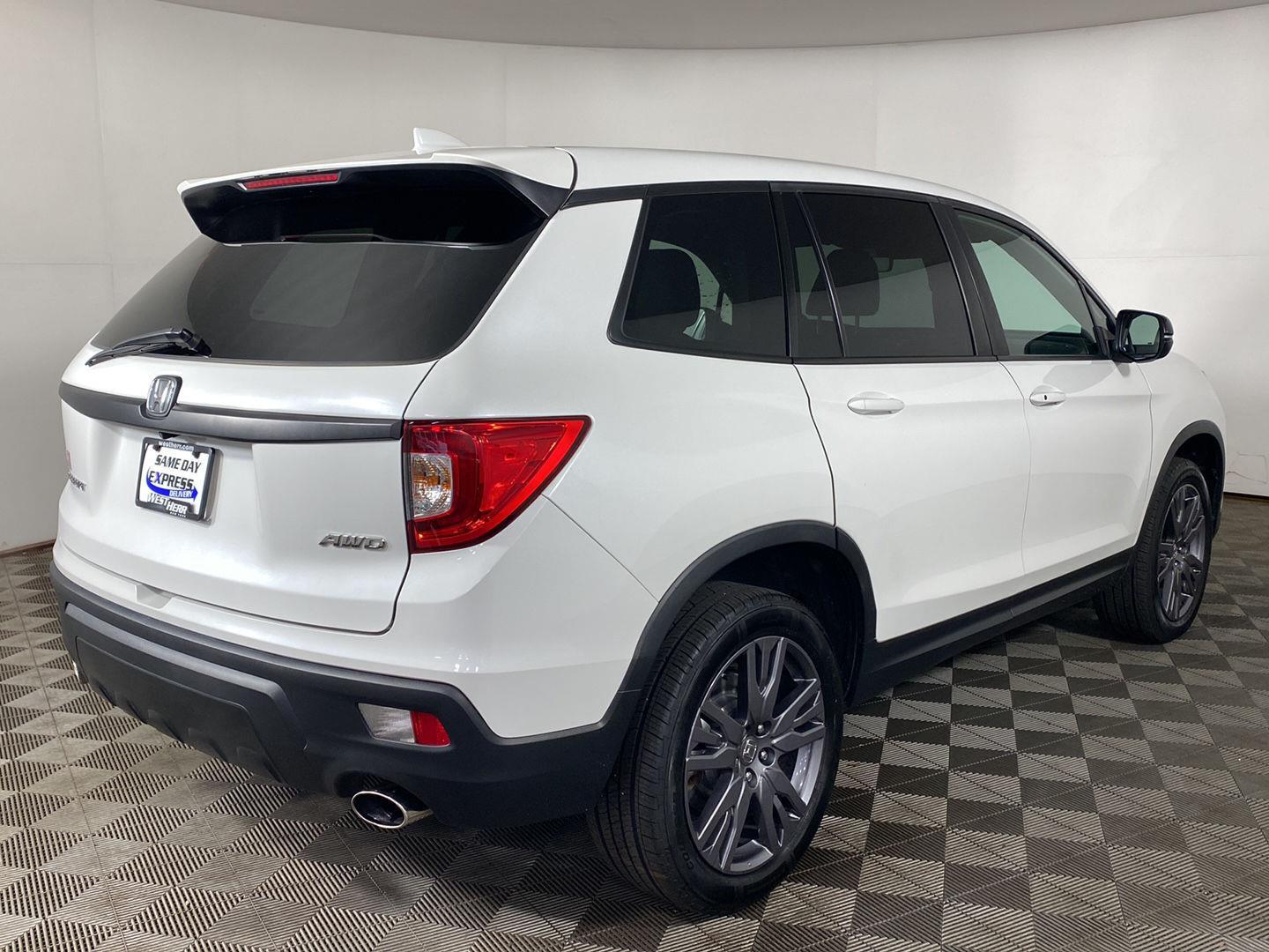 Used 2021 Platinum White Pearl Honda EX-L image 6