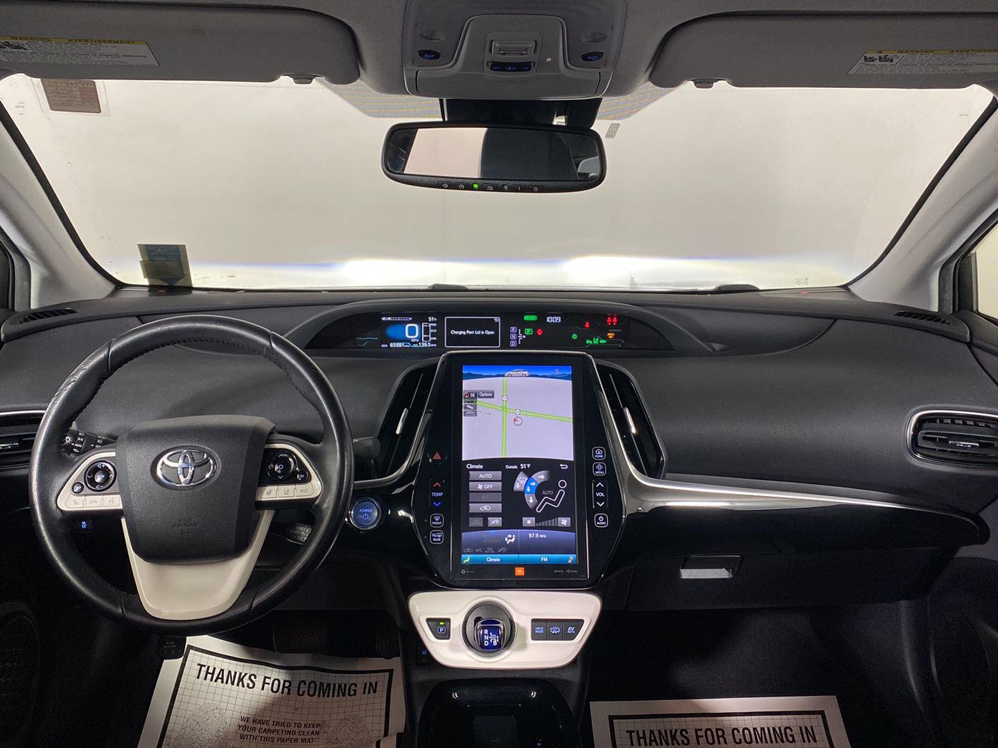 Used 2017 Classic Silver Metallic Toyota Advanced image 29