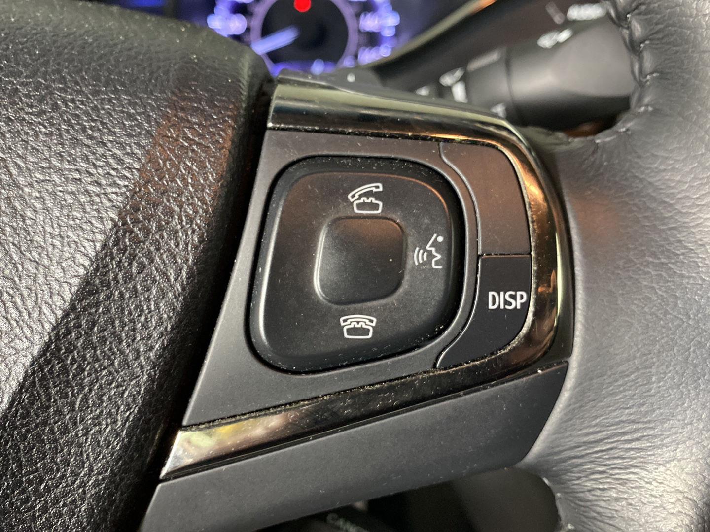 Used 2015 Sizzling Crimson Mica Toyota XLE image 21