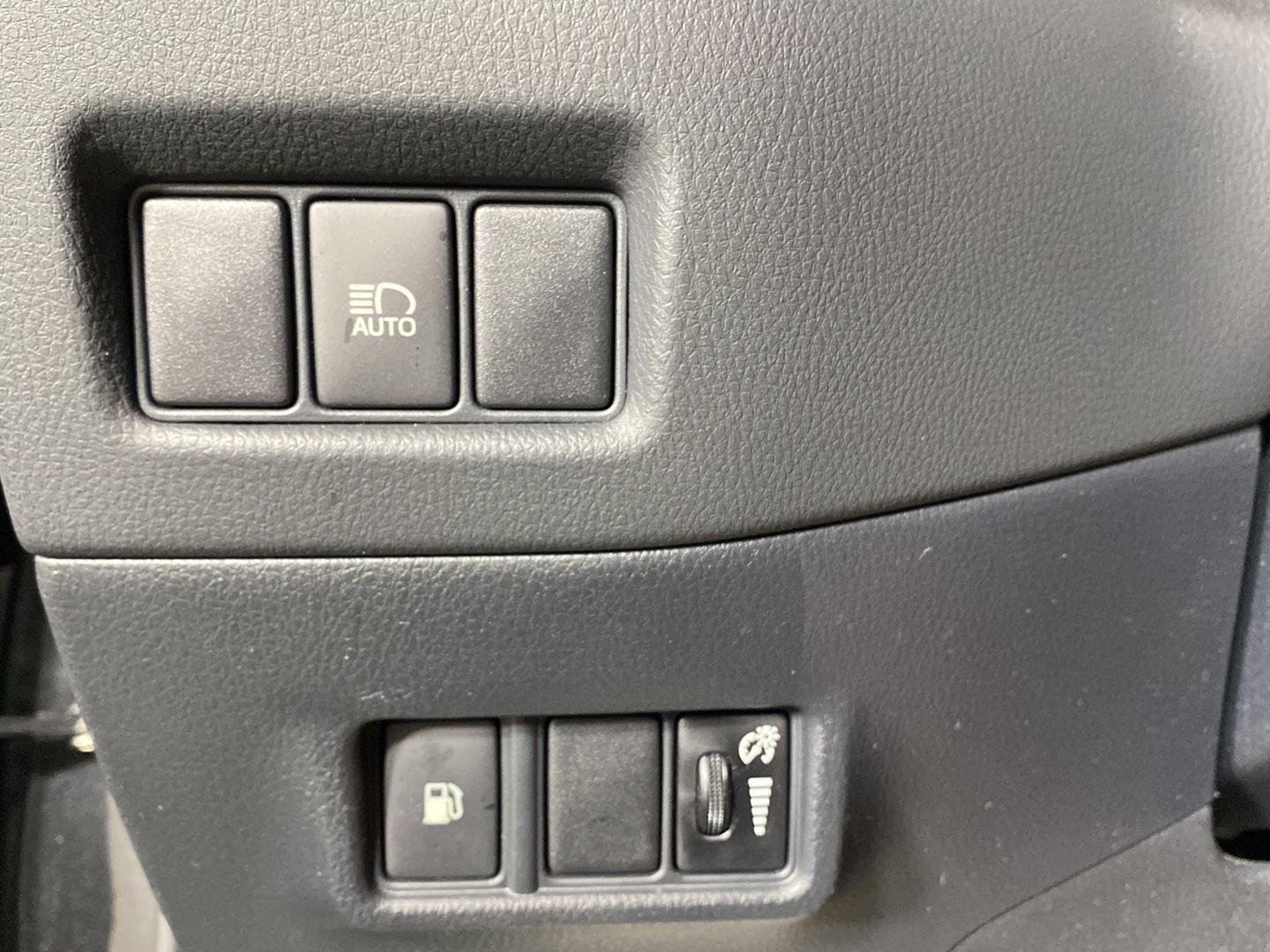 Used 2020 Black Sand Pearl Toyota LE image 21