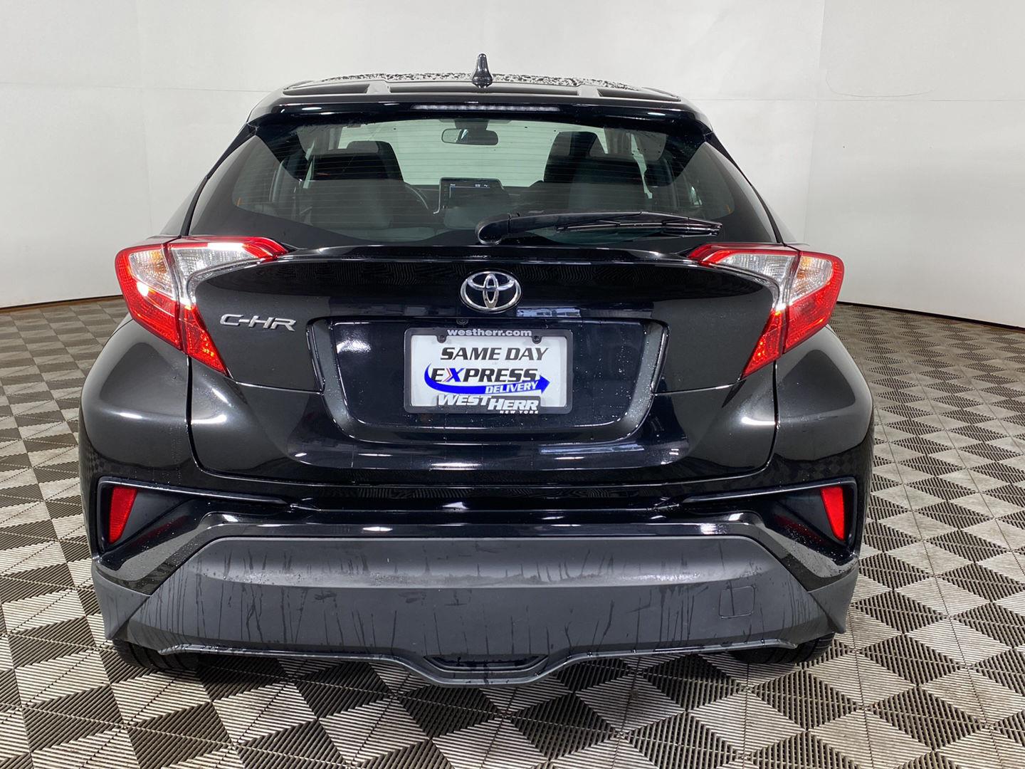 Used 2020 Black Sand Pearl Toyota LE image 5