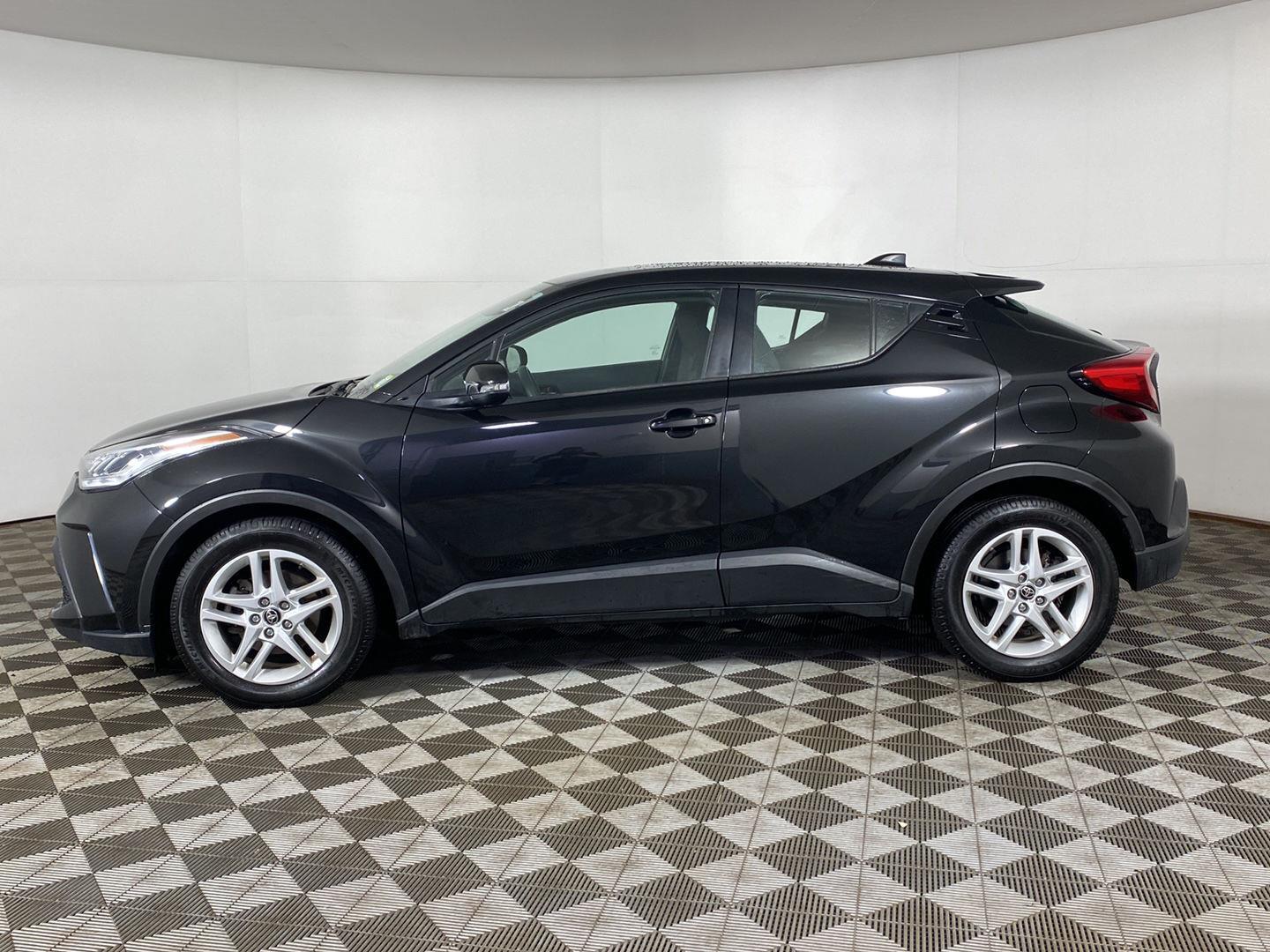 Used 2020 Black Sand Pearl Toyota LE image 3