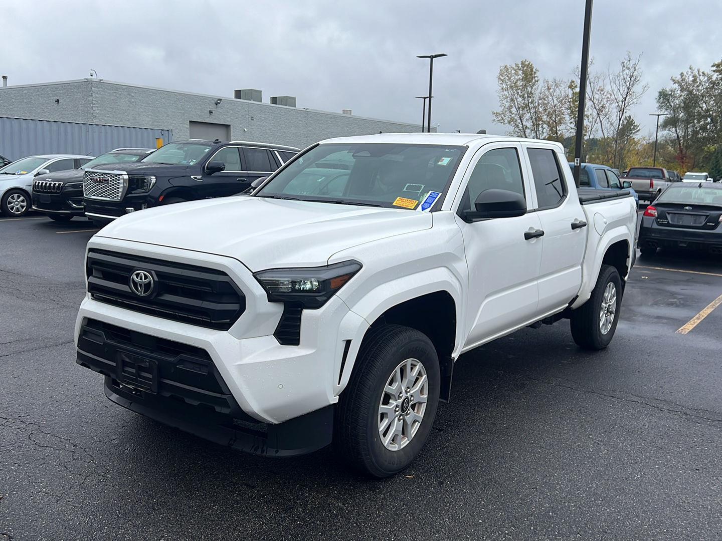 Certified Used 2024 Ice Cap Toyota SR image 2