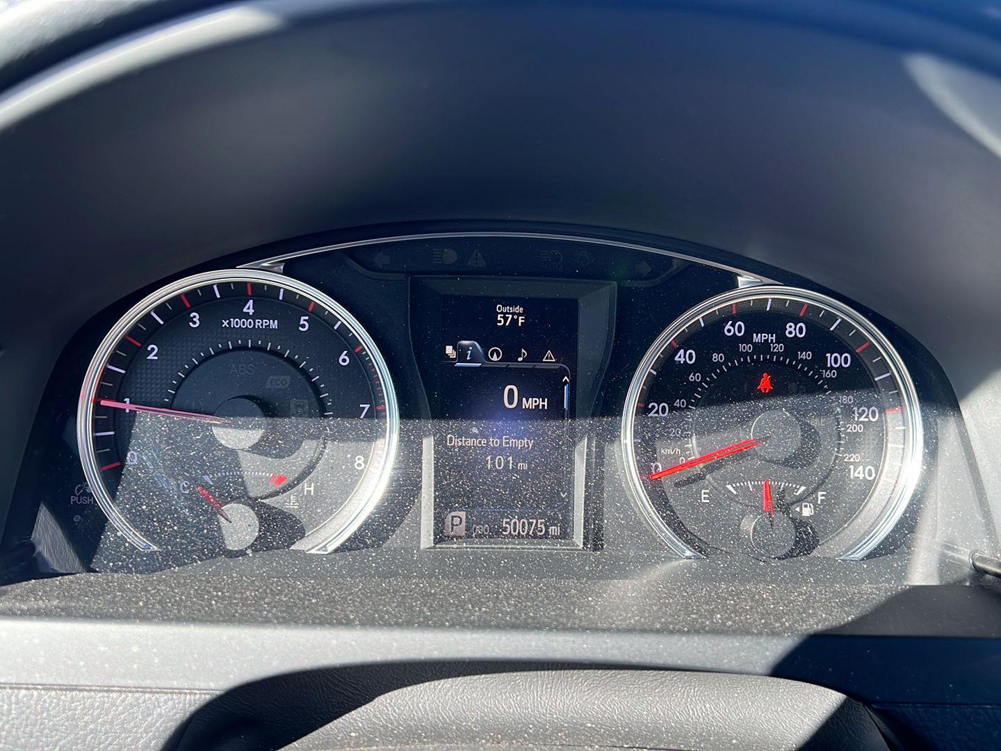 Used 2016 Predawn Gray Mica Toyota XSE V6 image 5