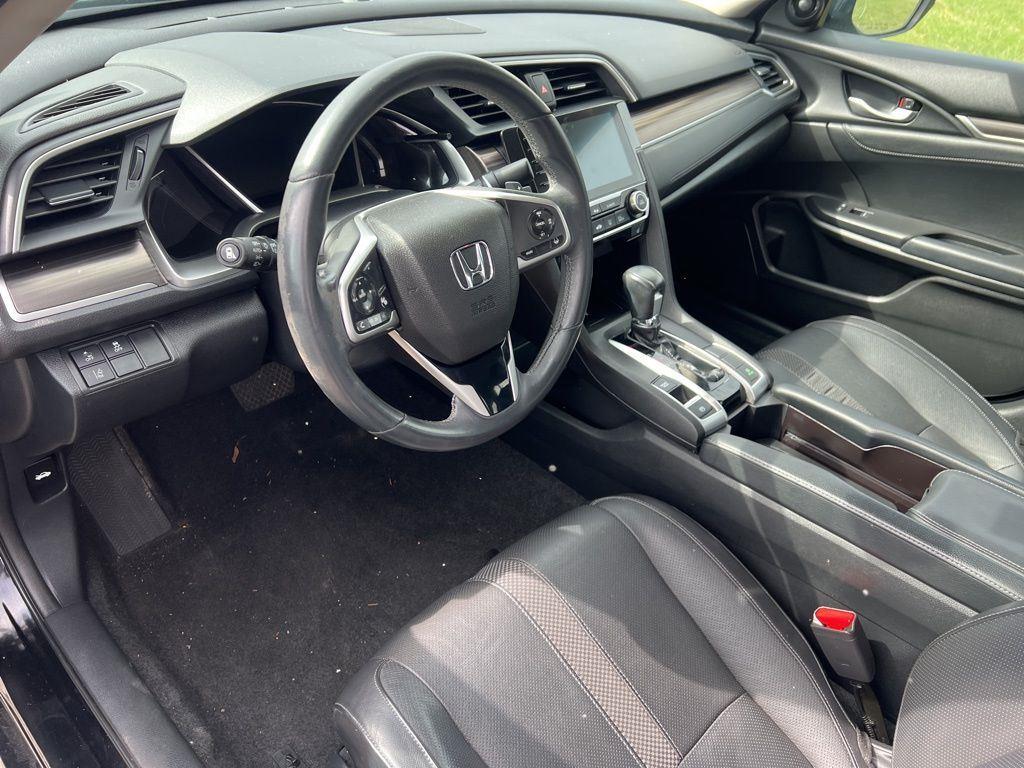 Used 2019 Crystal Black Pearl Honda Touring image 5