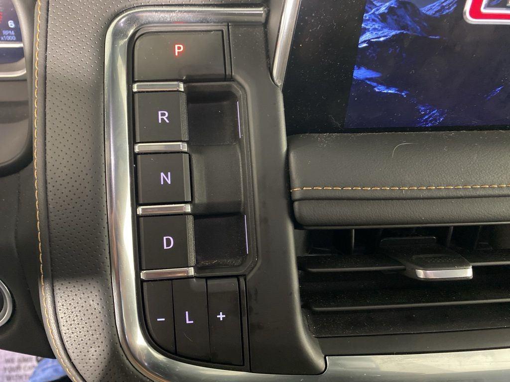 Used 2024 Onyx Black GMC AT4 image 19