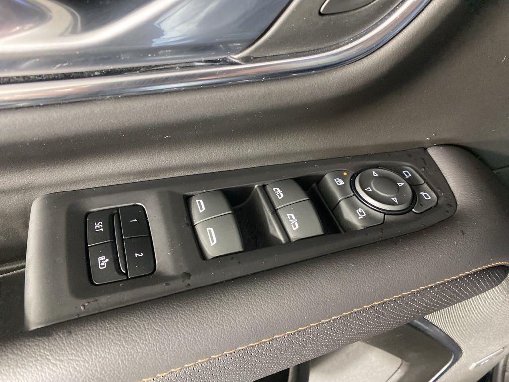 Used 2024 Onyx Black GMC AT4 image 27
