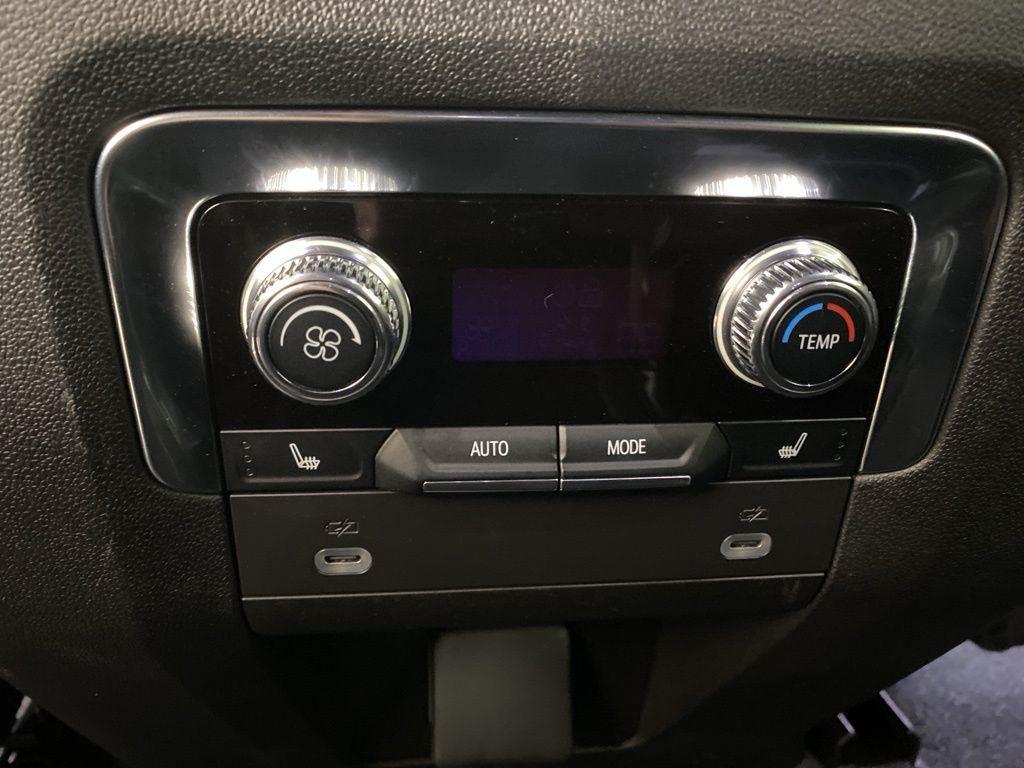 Used 2024 Onyx Black GMC AT4 image 32