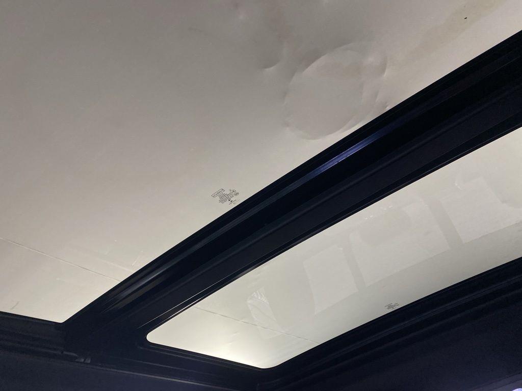 Used 2019 Black Metallic Ford XLT image 19